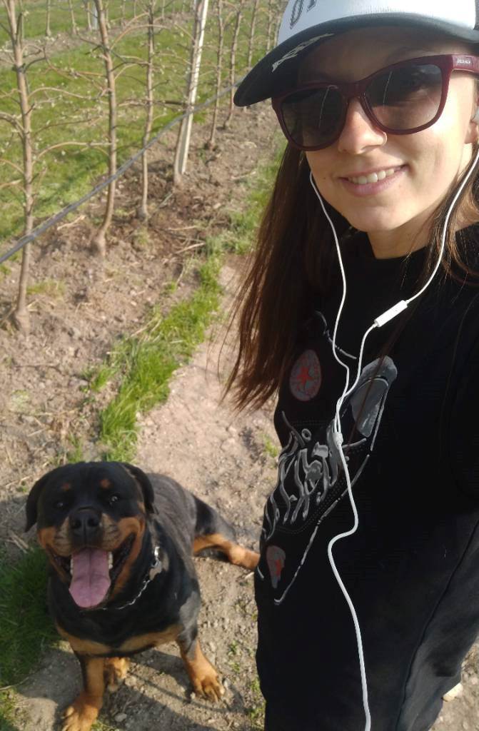 dog-sitter bz tononi 2d9bc1dd-aec0-46db-a792-7d010250598b